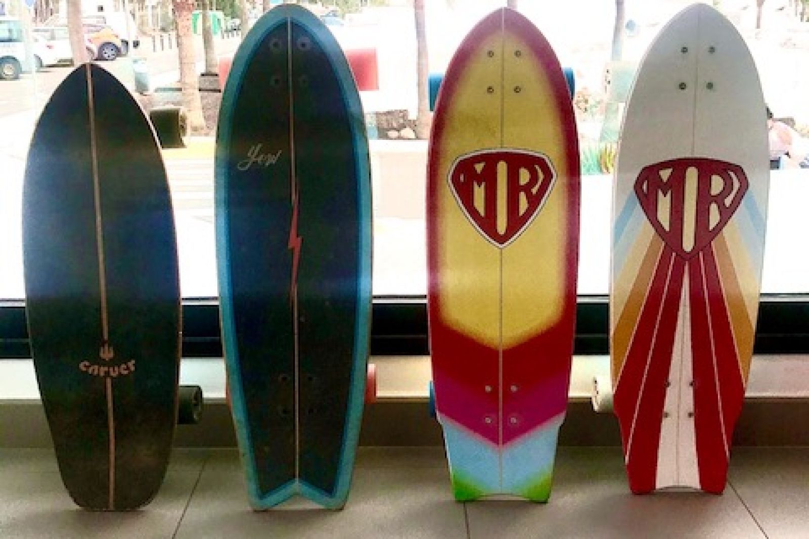 Surfskate Verleih im Rapa Nui Surfshop auf Fuerteventura Surfskate Verleih im Rapa Nui Surfshop auf Fuerteventura